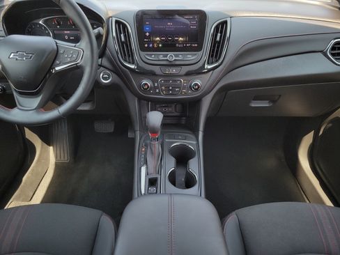 Used 2023 Chevrolet Equinox RS image 16