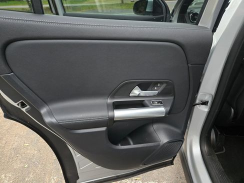 Used 2023 Mercedes-Benz GLA 250 4MATIC image 25