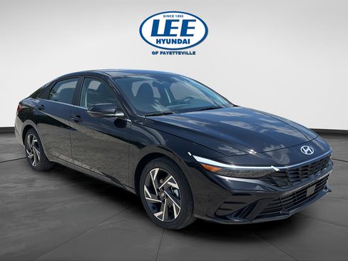 New 2026 Hyundai Elantra Limited FWD image 1