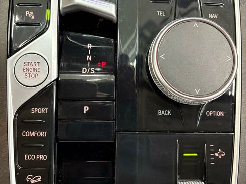 Used 2024 BMW X7 xDrive40i image 28