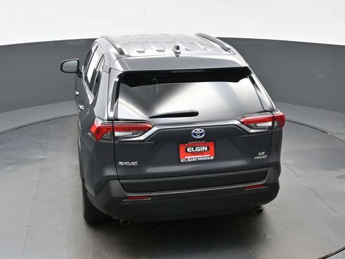 Used 2022 Toyota RAV4 LE AWD/4WD image 37
