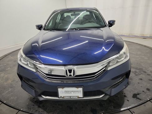 Used 2017 Honda Accord Sport Special Edition image 2