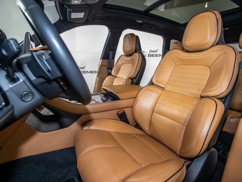 Used 2023 Lincoln Aviator Black Label w/ Dynamic Handling Package image 19