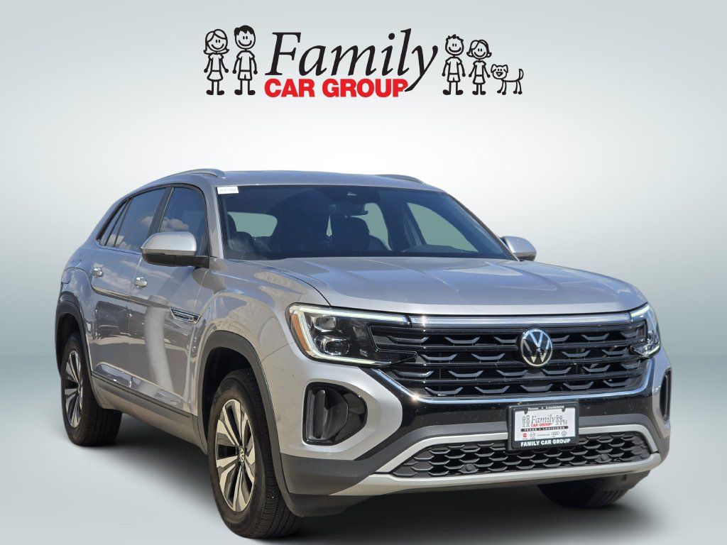 Used 2024 Volkswagen Atlas Cross Sport SE FWD image 2