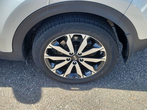 Used 2019 Kia Sportage EX w/ EX Technology Package FWD image 40