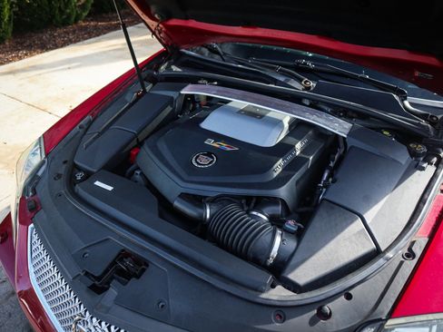 Used 2011 Cadillac CTS V image 32