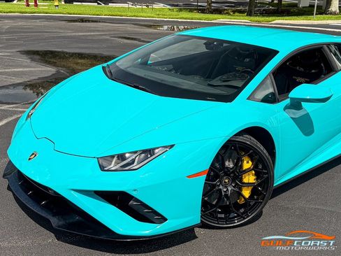 Used 2021 Lamborghini Huracan EVO RWD image 9