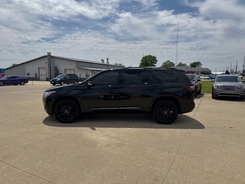 Used 2020 Chevrolet Traverse Premier w/ Redline Edition AWD/4WD image 4
