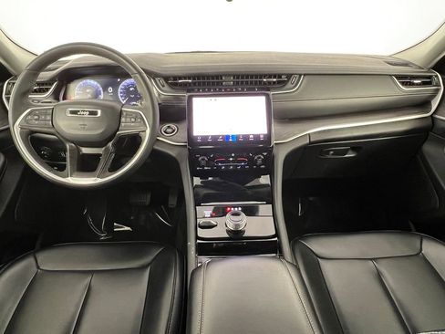 Used 2023 Jeep Grand Cherokee L Limited image 32