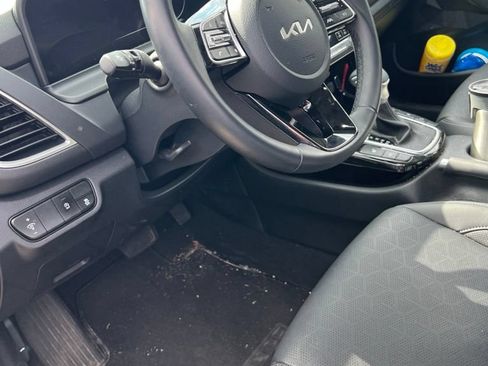 Used 2024 Kia Seltos EX AWD/4WD image 10