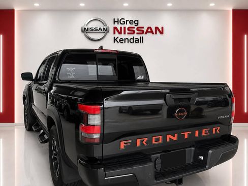 Used 2022 Nissan Frontier Pro-X RWD image 2