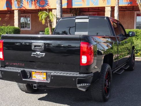 Used 2018 Chevrolet Silverado 1500 LTZ Z71 w/ Redline Edition AWD/4WD image 10