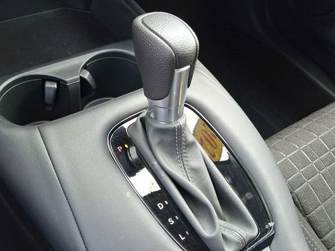 Used 2024 Honda HR-V LX image 12