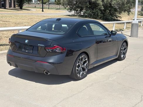 Used 2025 BMW 230i Coupe w/ Premium Package RWD image 4