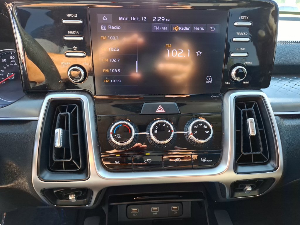 Used 2021 Kia Sorento LX FWD image 21