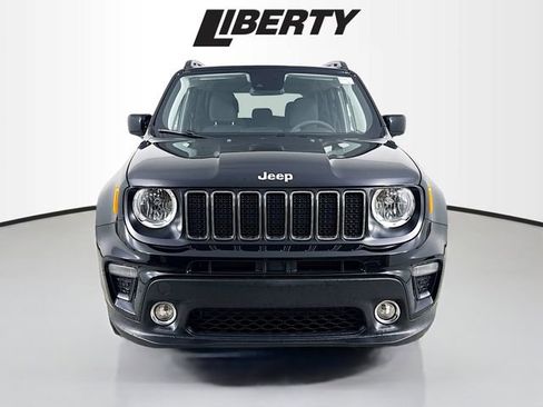 Used 2021 Jeep Renegade Latitude image 2