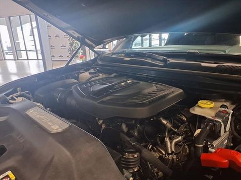 Used 2024 Jeep Wagoneer L Series II w/ Flexible Seating Group image 14