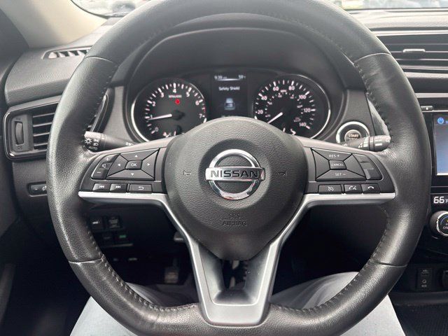 Used 2017 Nissan Rogue SV AWD/4WD image 12