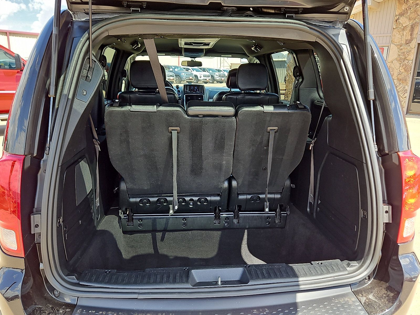 Used 2017 Dodge Grand Caravan GT FWD image 7