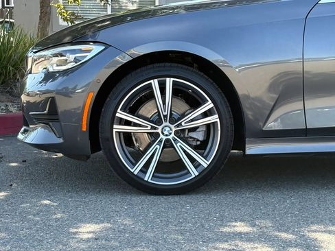 Used 2021 BMW 330i xDrive Sedan w/ Premium Package AWD/4WD image 27