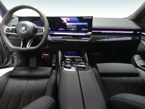 Certified 2026 BMW 530i xDrive w/ M Sport Package AWD/4WD image 13