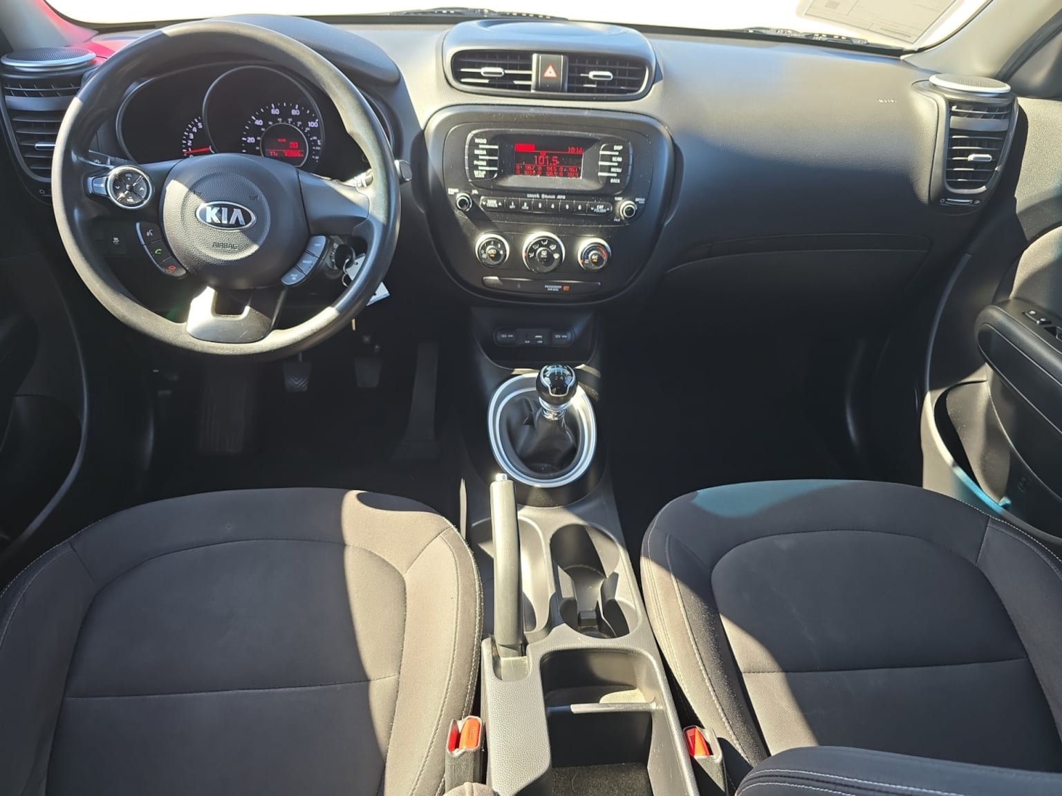 Used 2015 Kia Soul FWD image 12