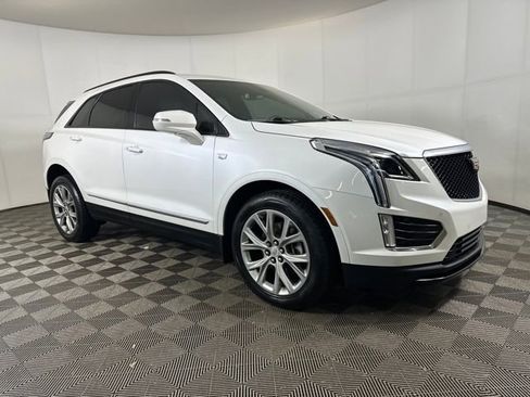 Used 2020 Cadillac XT5 Sportv image 2