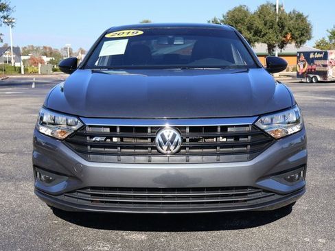 Used 2019 Volkswagen Jetta R-Line image 2