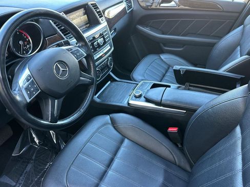Used 2015 Mercedes-Benz GL 450 4MATIC image 4
