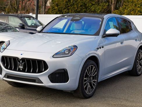 Certified 2023 Maserati Grecale GT image 3