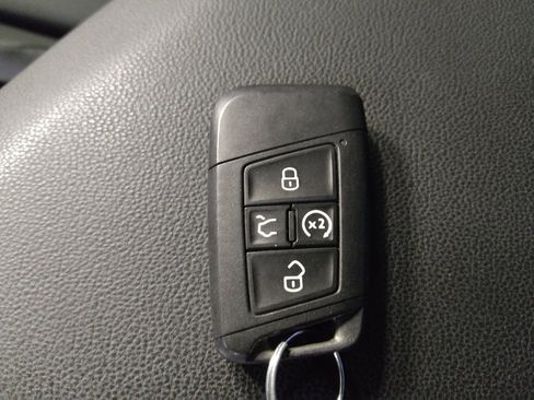 Used 2020 Volkswagen Jetta SEL image 32