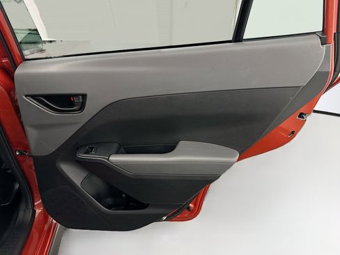 Used 2024 Subaru Crosstrek 2.0i Premium image 31