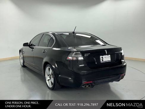 Used 2009 Pontiac G8 GT w/ Premium Package RWD image 8