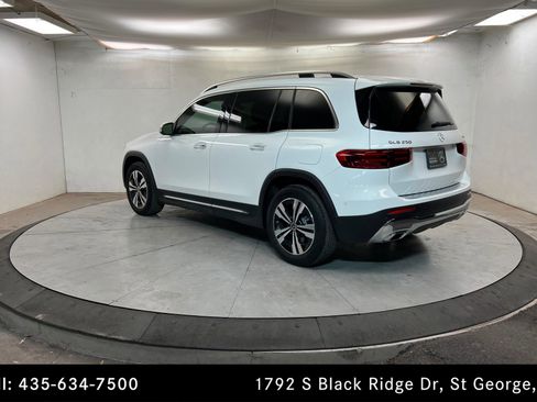 Certified 2026 Mercedes-Benz GLB 250 4MATIC image 3