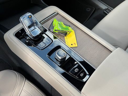 New 2026 Volvo XC90 B6 Plus w/ Protection Package Premier image 14