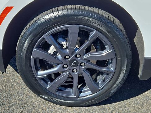 Used 2024 Chevrolet Equinox RS w/ RS Leather Package image 9