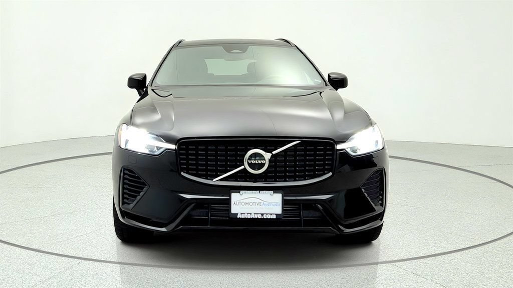 Used 2025 Volvo XC60 T8 Plus w/ Protection Package Premier AWD/4WD image 2