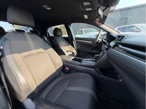 Used 2020 Honda Civic Sport image 4