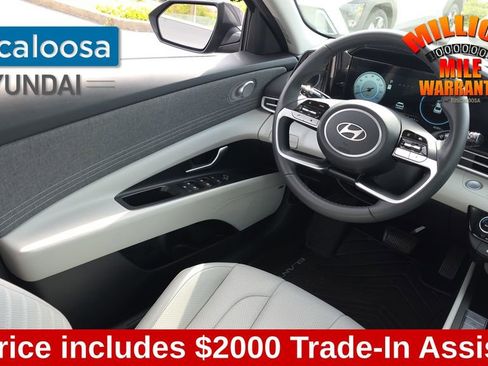 Used 2024 Hyundai Elantra Limited image 28