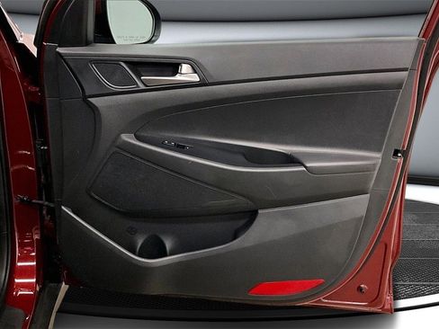 Used 2019 Hyundai Tucson SE image 28