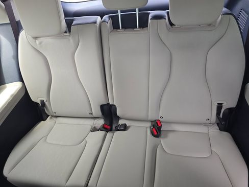 New 2026 Kia Carnival EX FWD image 18