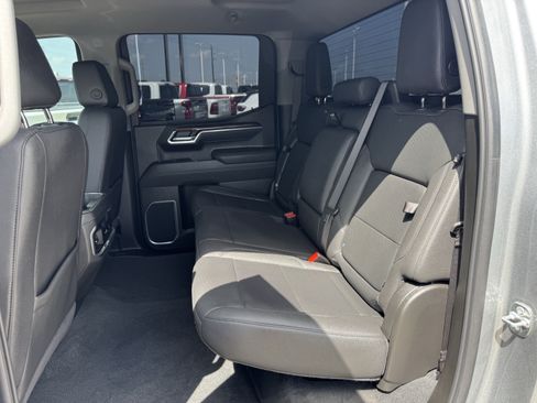 Used 2025 GMC Sierra 1500 SLT RWD image 25