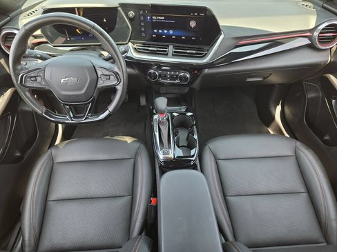 Certified 2024 Chevrolet Trax RS w/ Sunroof Package FWD image 32