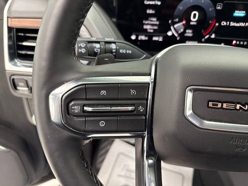 Used 2025 GMC Yukon Denali AWD/4WD image 27