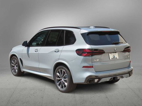 Used 2026 BMW X5 xDrive40i w/ M Sport Package image 6