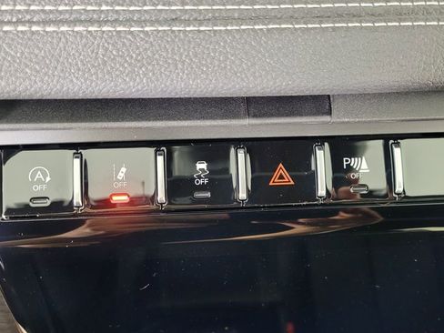 New 2025 Jeep Grand Cherokee Limited image 24