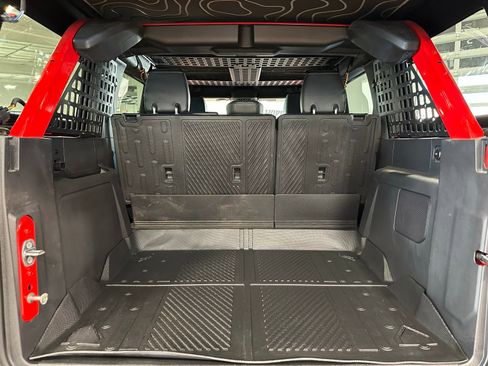 Used 2024 Ford Bronco Badlands image 43