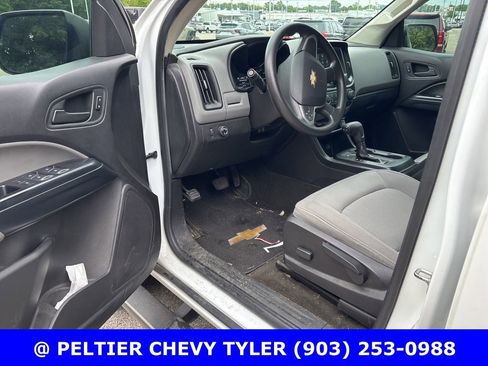 Used 2017 Chevrolet Colorado W/T w/ WT Convenience Package RWD image 11