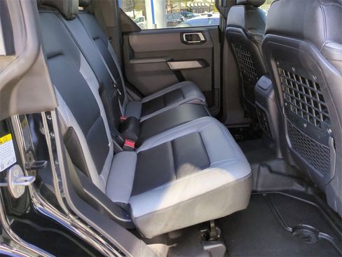 Used 2023 Ford Bronco Black Diamond image 14