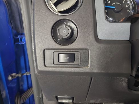 Used 2014 Ford F150 XLT w/ XLT Chrome Package image 13